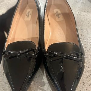 Flat Valentine , brand-new the original price it’s 900